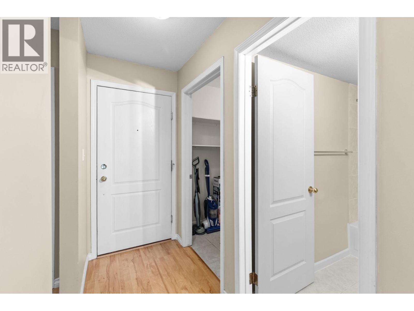 3163 Richter Street Unit# 308. Kelowna, British Columbia