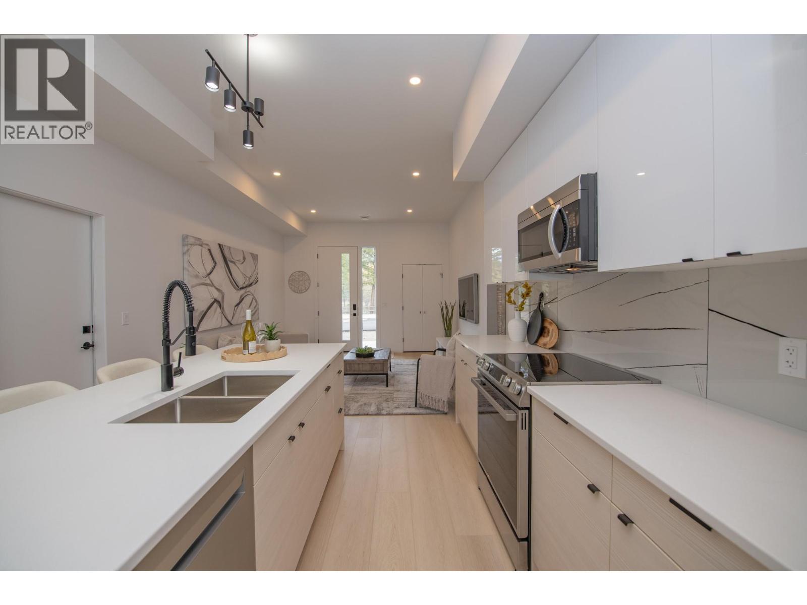 9188 Tronson Road Unit# 6. Vernon, British Columbia