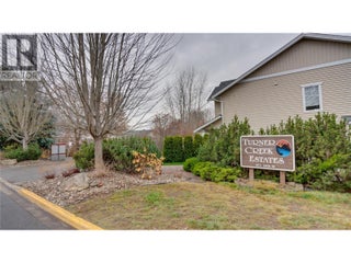 671 24 Street Ne Unit# 3. Salmon Arm, British Columbia