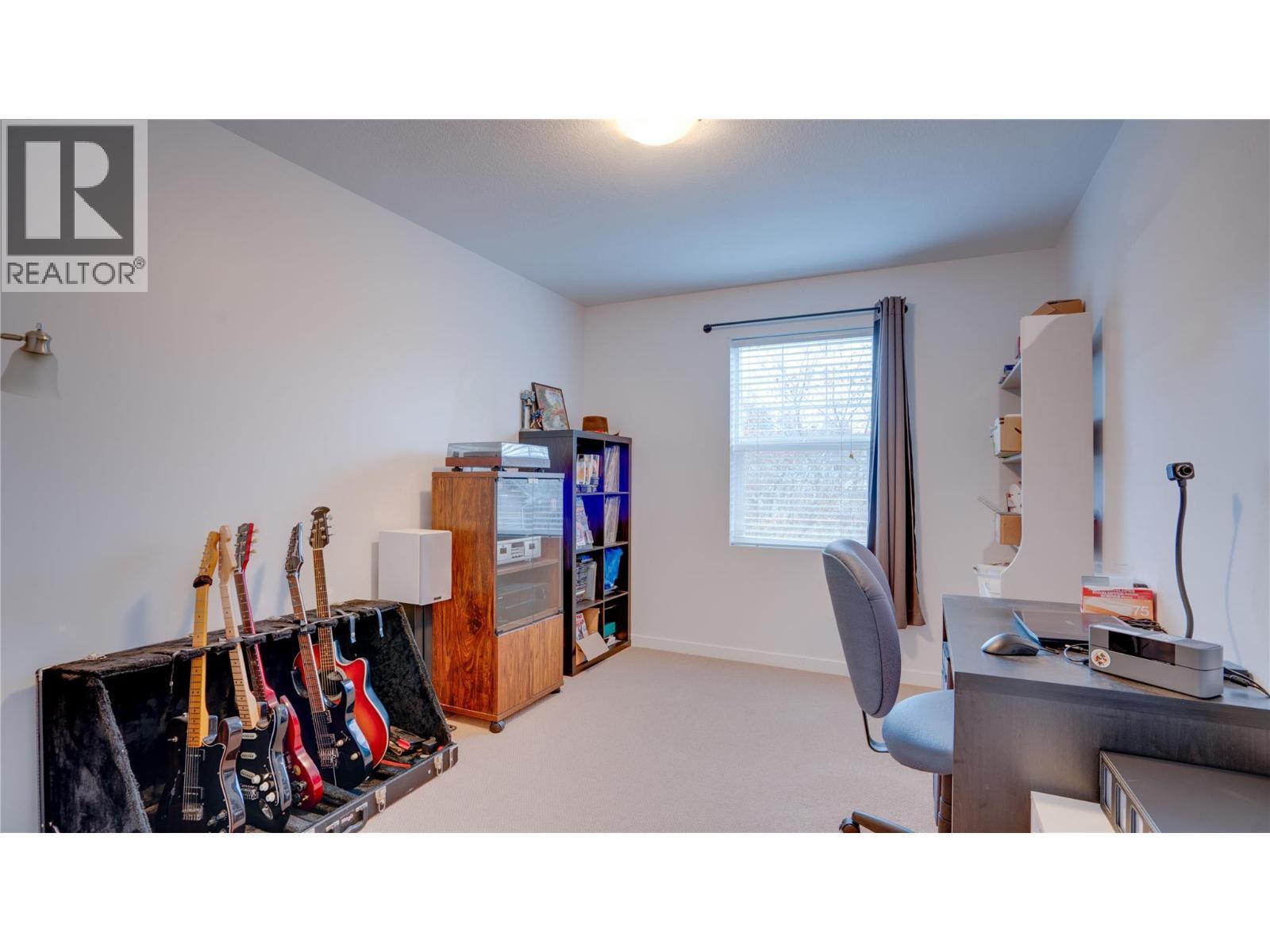 671 24 Street Ne Unit# 3. Salmon Arm, British Columbia