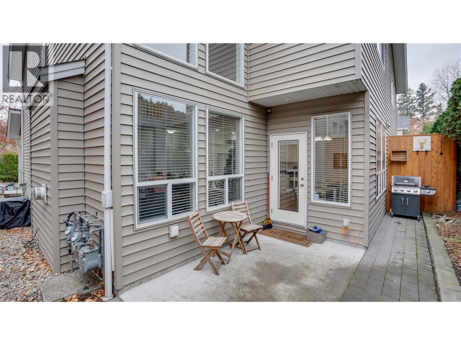671 24 Street Ne Unit# 3. Salmon Arm, British Columbia