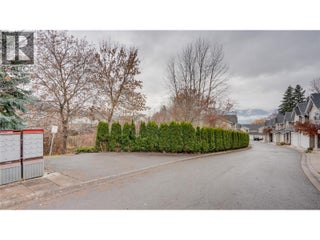 671 24 Street Ne Unit# 3. Salmon Arm, British Columbia