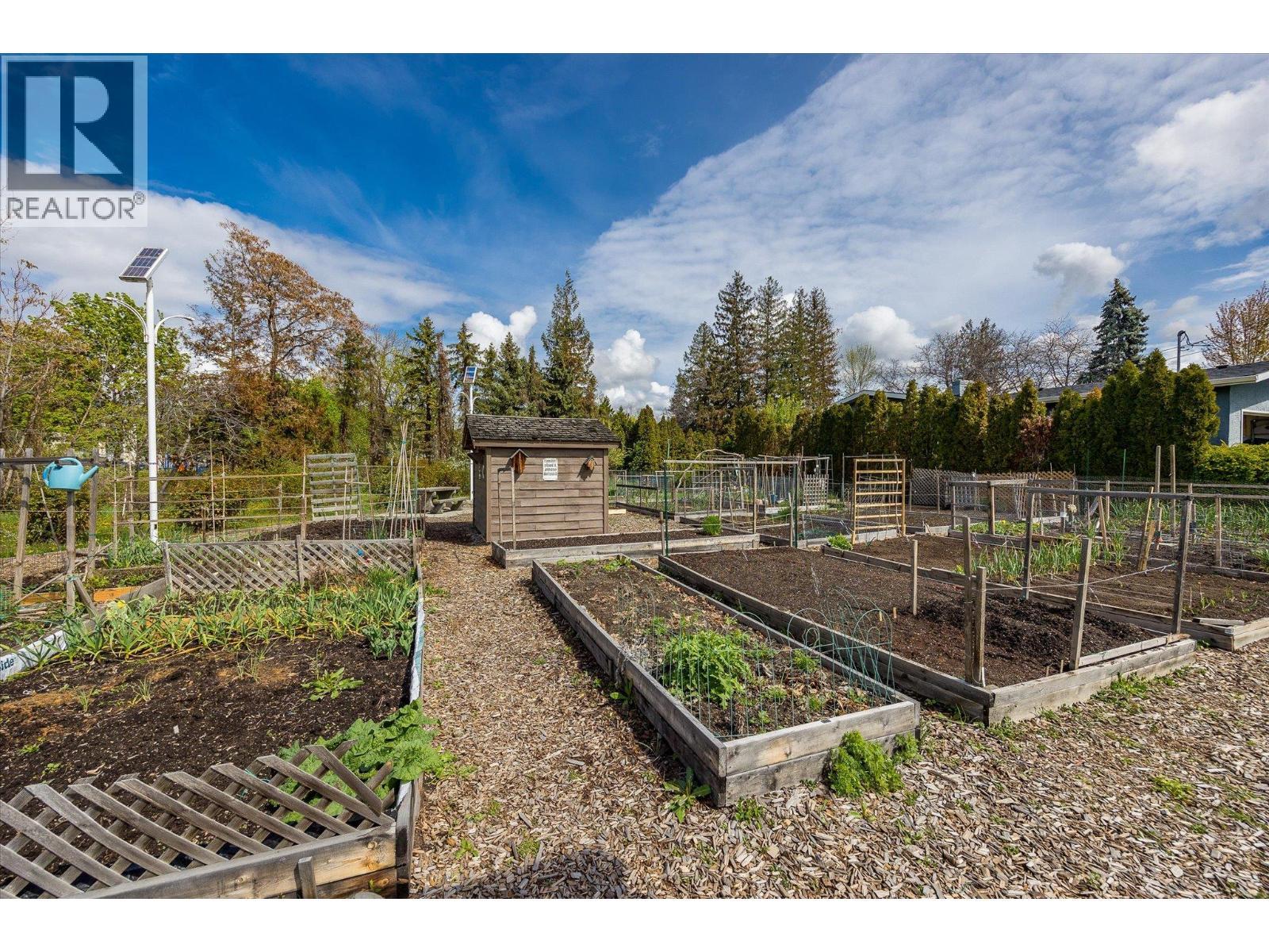 2030 Wilkinson Street. Kelowna, British Columbia