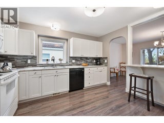 609 Truswell Road Unit# 105. Kelowna, British Columbia