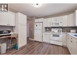 609 Truswell Road Unit# 105. Kelowna, British Columbia