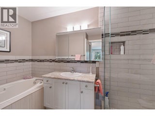 609 Truswell Road Unit# 105. Kelowna, British Columbia