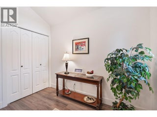 609 Truswell Road Unit# 105. Kelowna, British Columbia