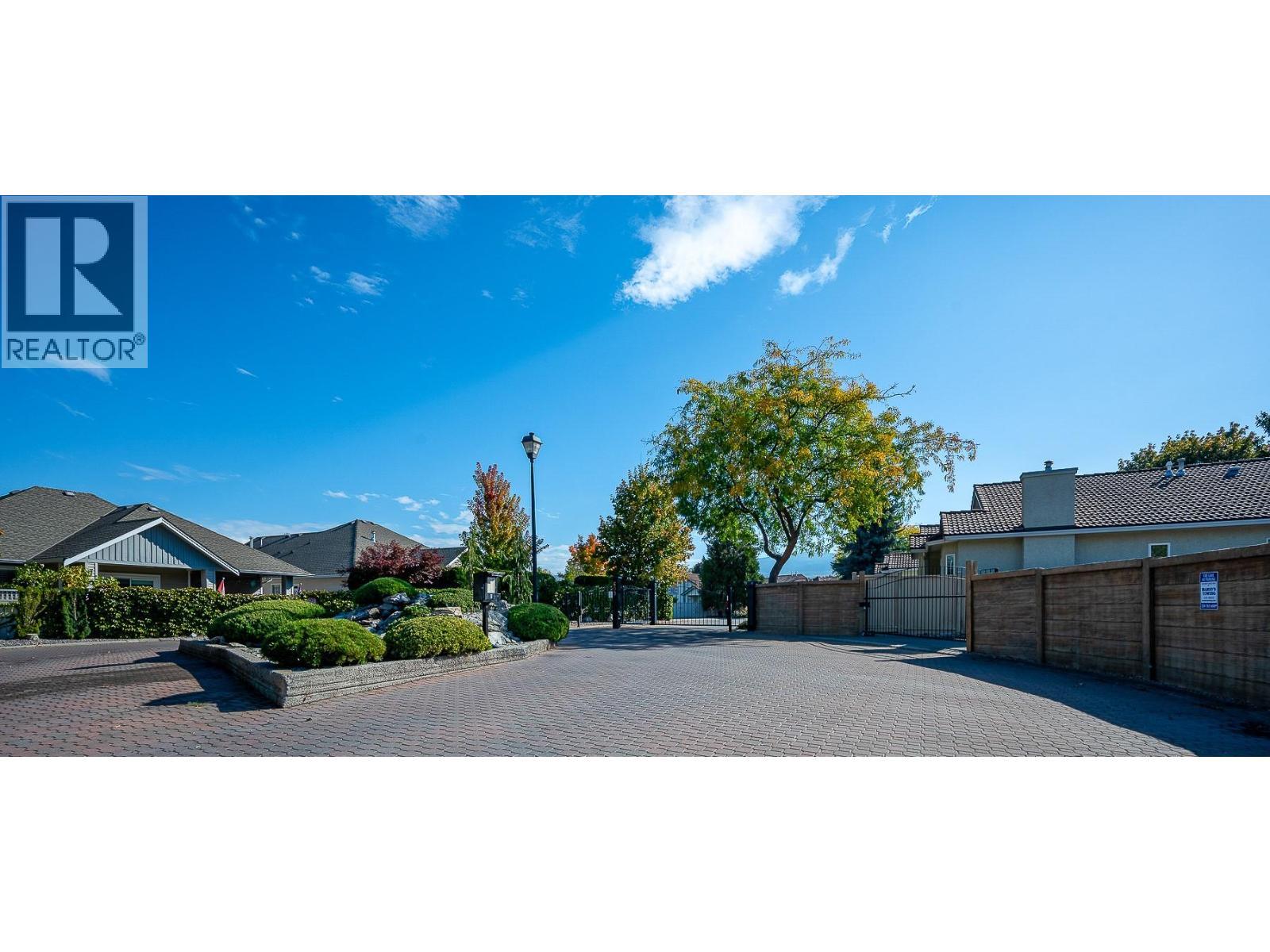 609 Truswell Road Unit# 105. Kelowna, British Columbia
