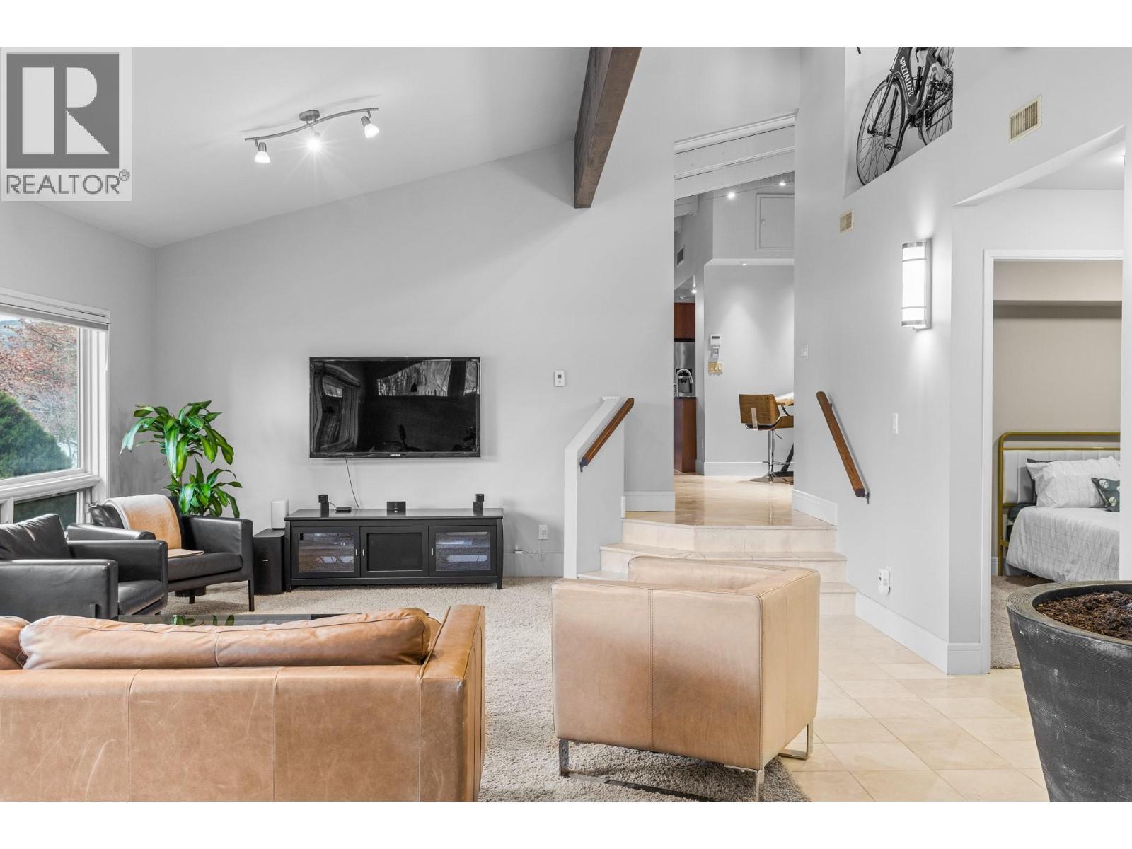 930 Fairway Crescent. Kelowna, British Columbia