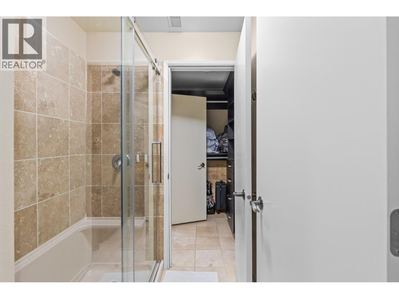 930 Fairway Crescent. Kelowna, British Columbia