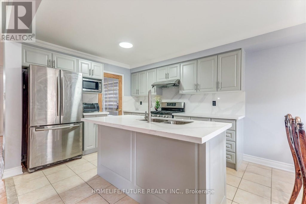 69 Heatherdale Drive, Brampton (fletcher's Meadow)