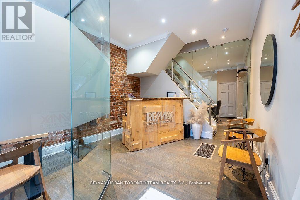 502 King Street E, Toronto (moss Park)