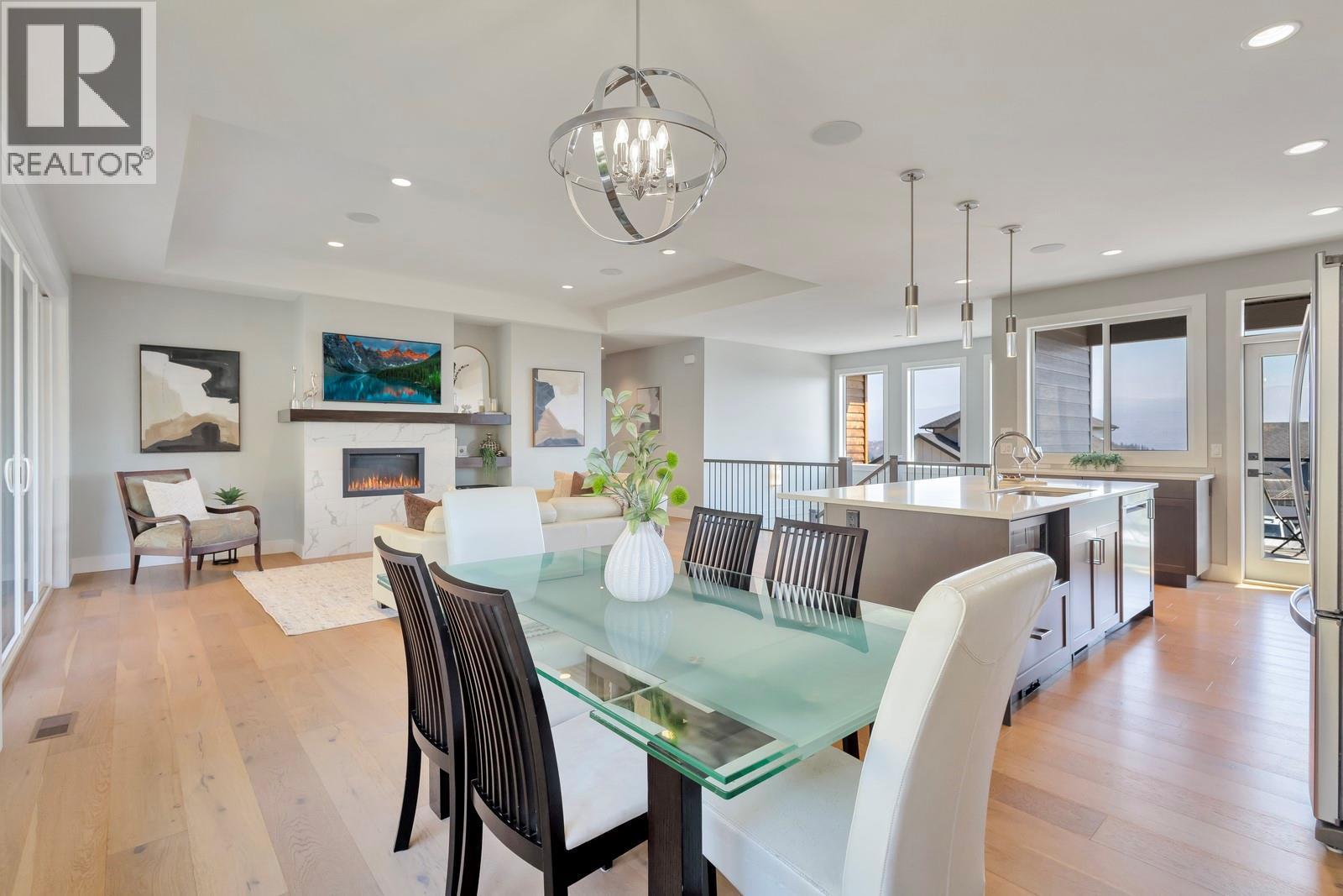 2594 Crown Crest Drive. West Kelowna, British Columbia