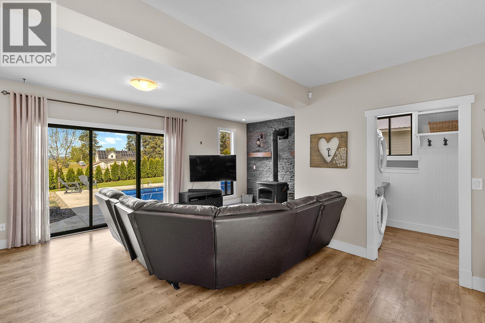 4139 Wallace Hill Road. Kelowna, British Columbia