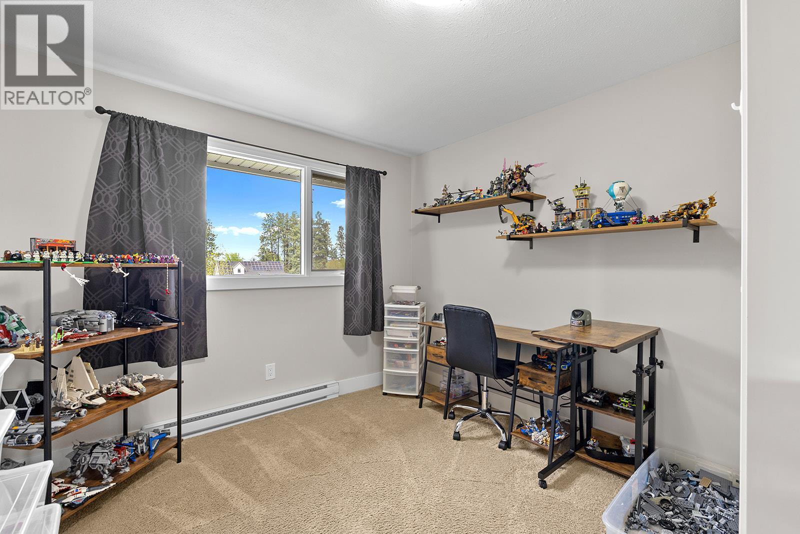 4139 Wallace Hill Road. Kelowna, British Columbia