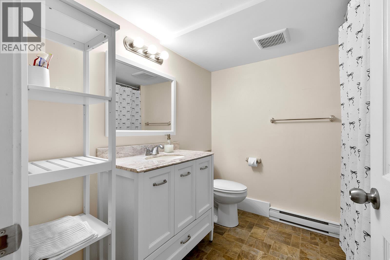 4139 Wallace Hill Road. Kelowna, British Columbia