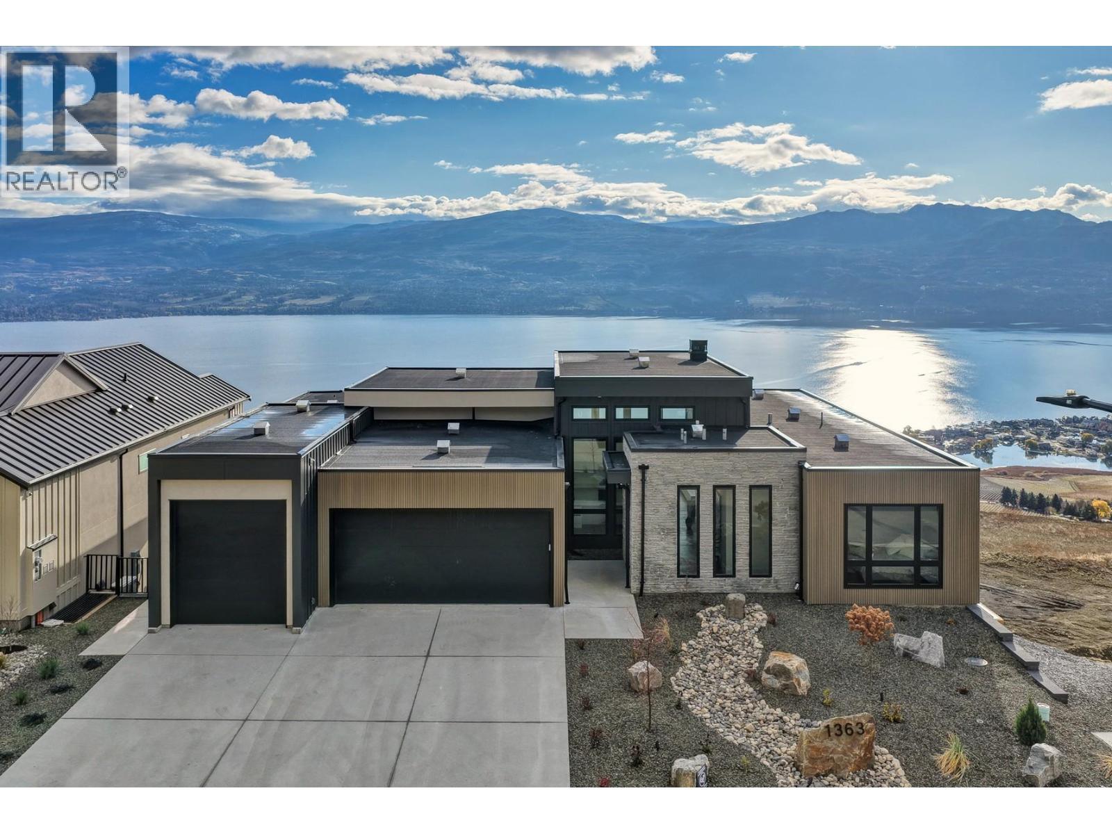 1363 Vineyard Drive. West Kelowna, British Columbia