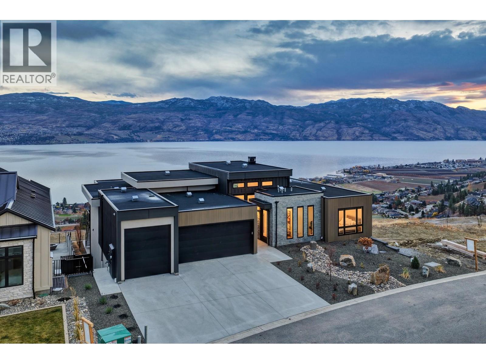1363 Vineyard Drive. West Kelowna, British Columbia