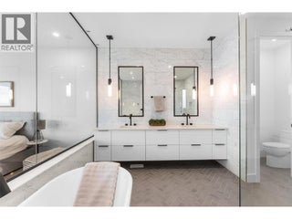 1363 Vineyard Drive. West Kelowna, British Columbia