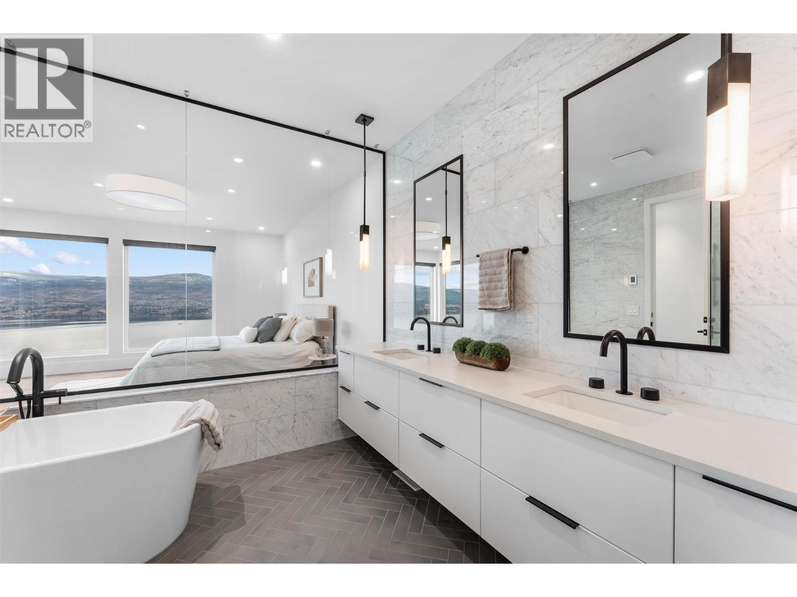 1363 Vineyard Drive. West Kelowna, British Columbia