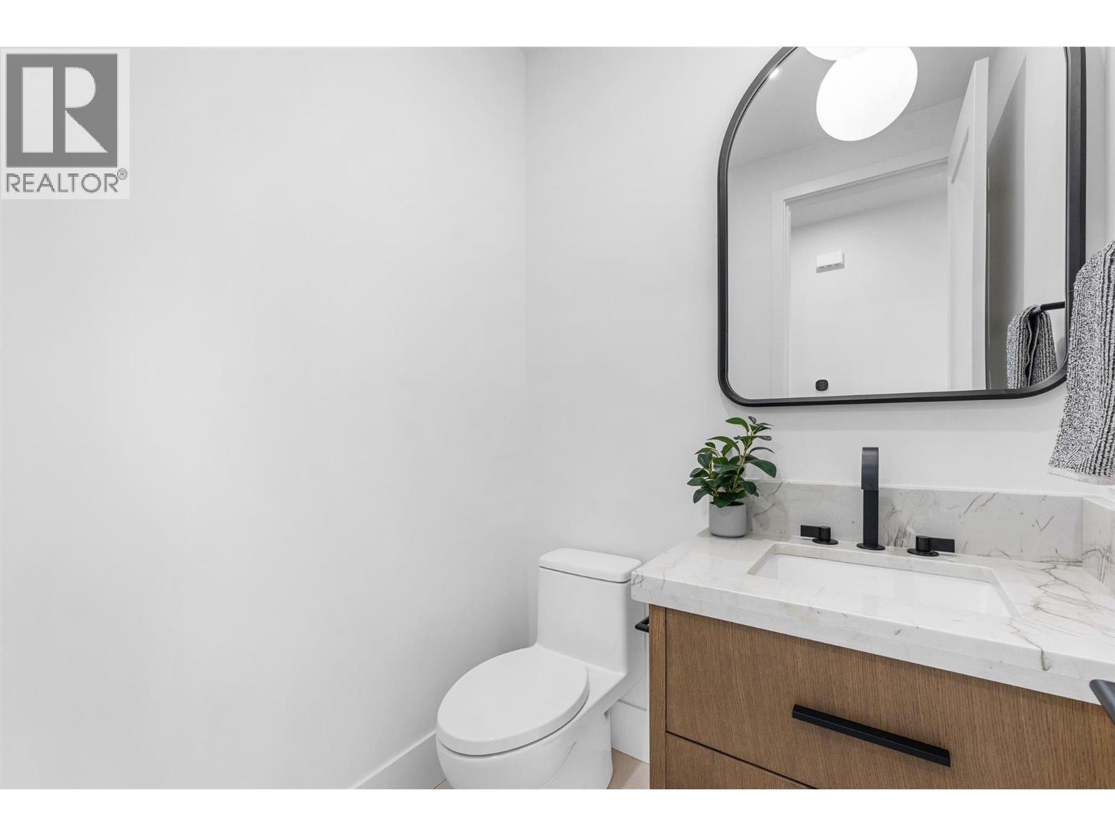 1363 Vineyard Drive. West Kelowna, British Columbia