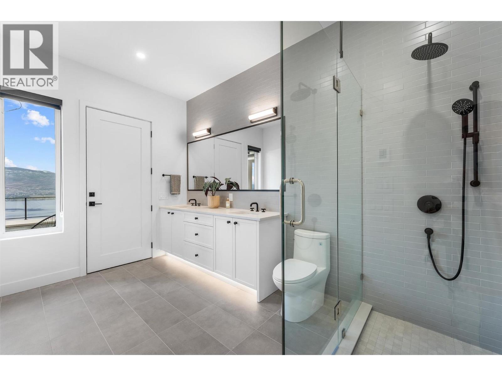 1363 Vineyard Drive. West Kelowna, British Columbia