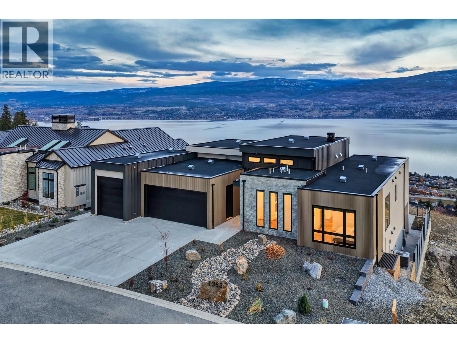 1363 Vineyard Drive. West Kelowna, British Columbia