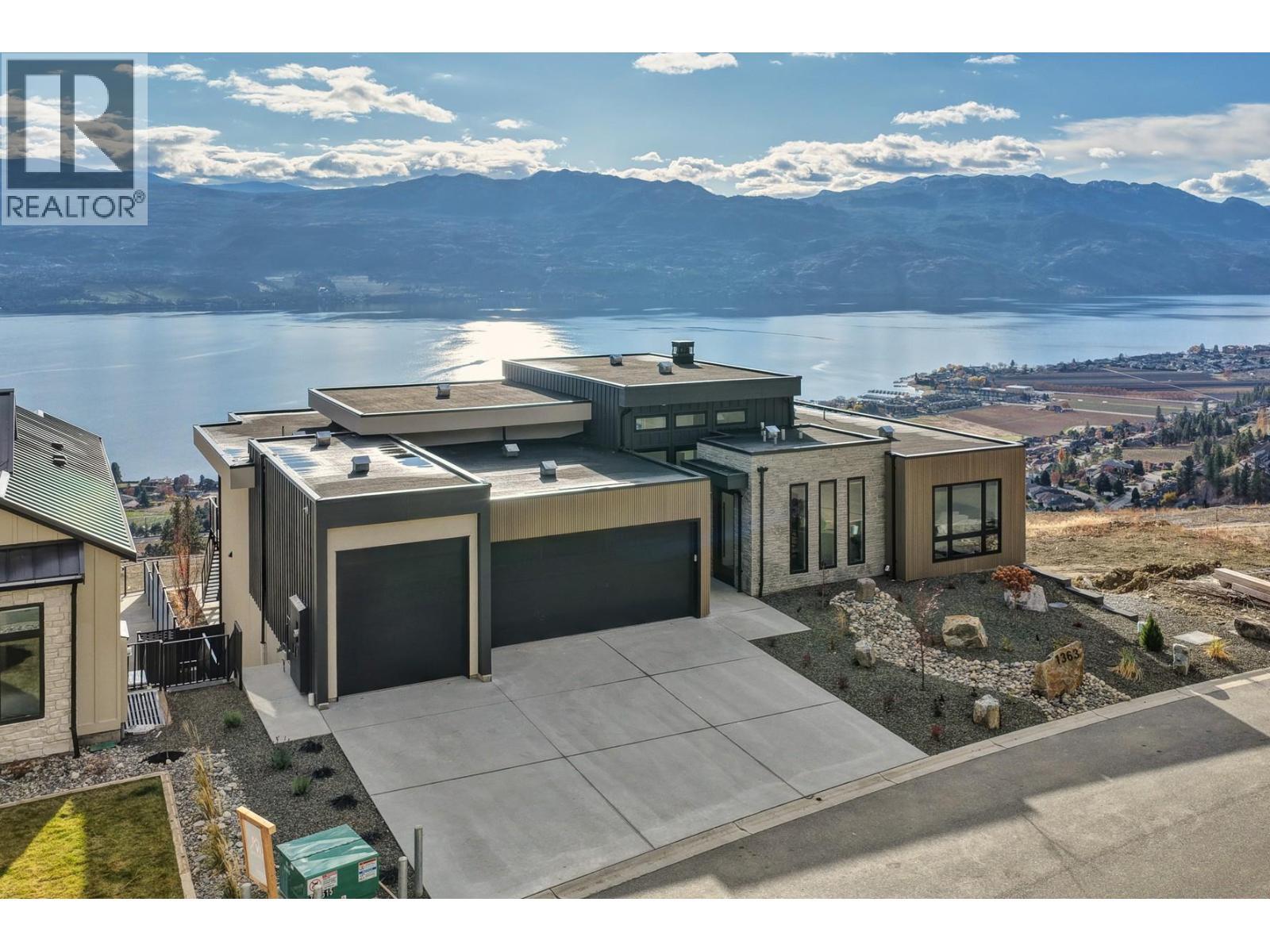 1363 Vineyard Drive. West Kelowna, British Columbia