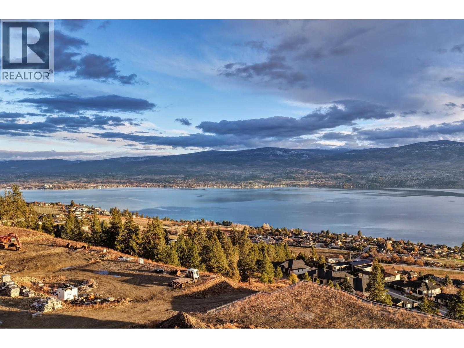 1363 Vineyard Drive. West Kelowna, British Columbia