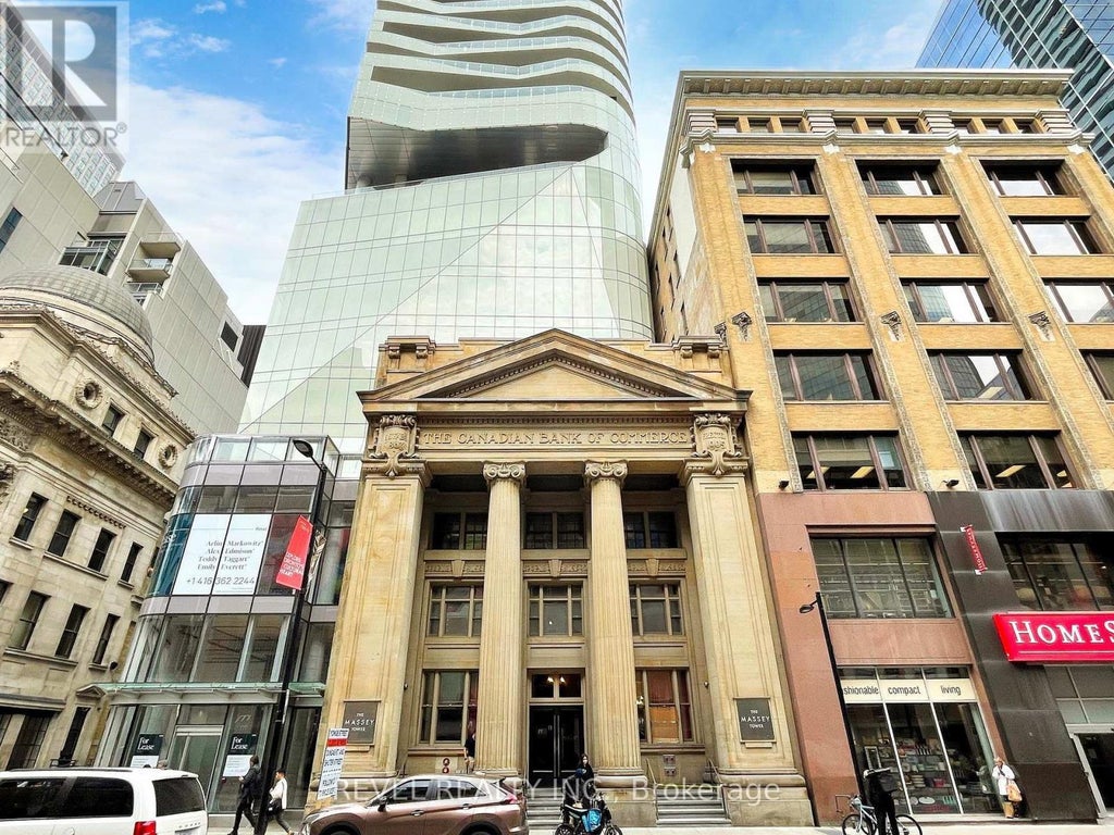 2412 - 197 Yonge Street, Toronto (church-Yonge Corridor)