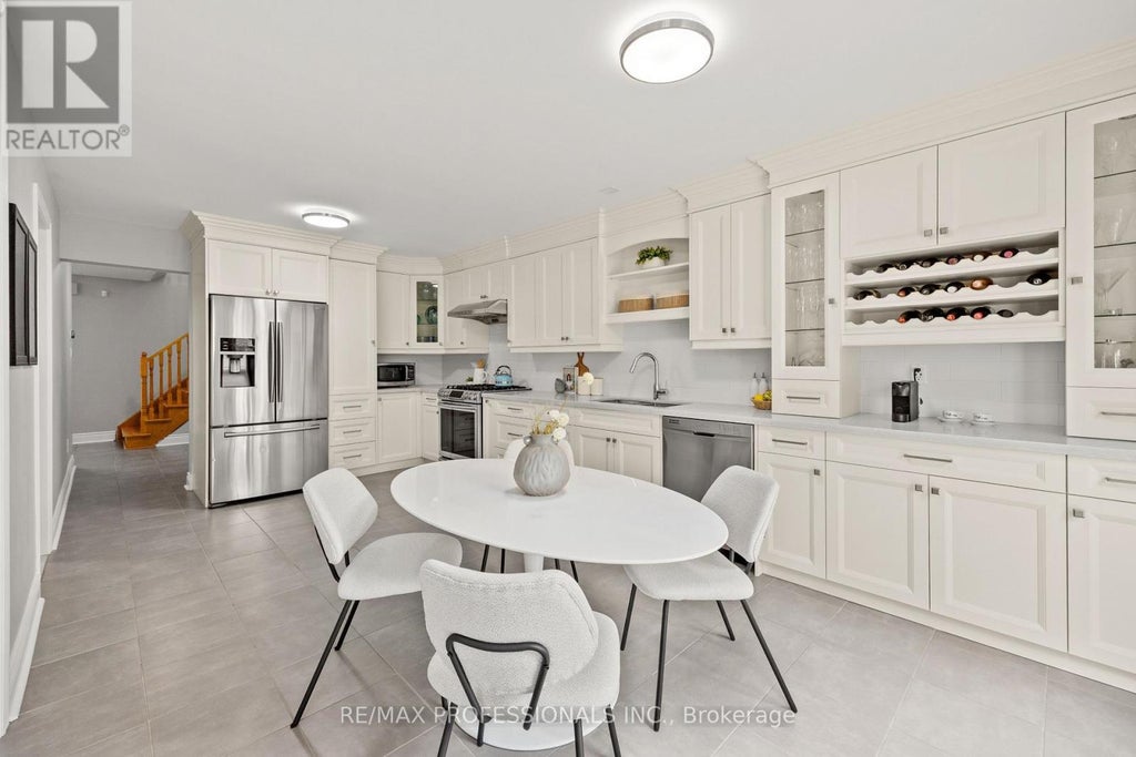 152 Ashton Drive, Vaughan (maple)