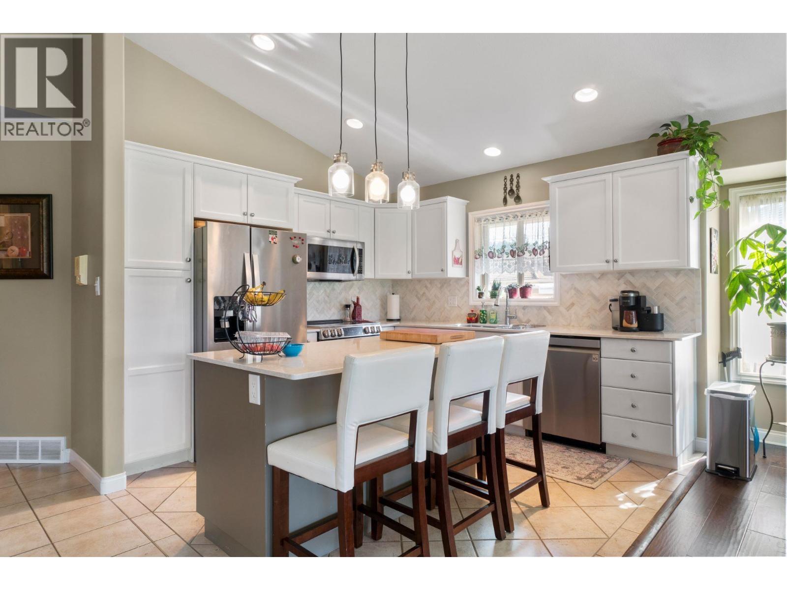 2550 Golf Course Drive Unit# 11. Blind Bay, British Columbia