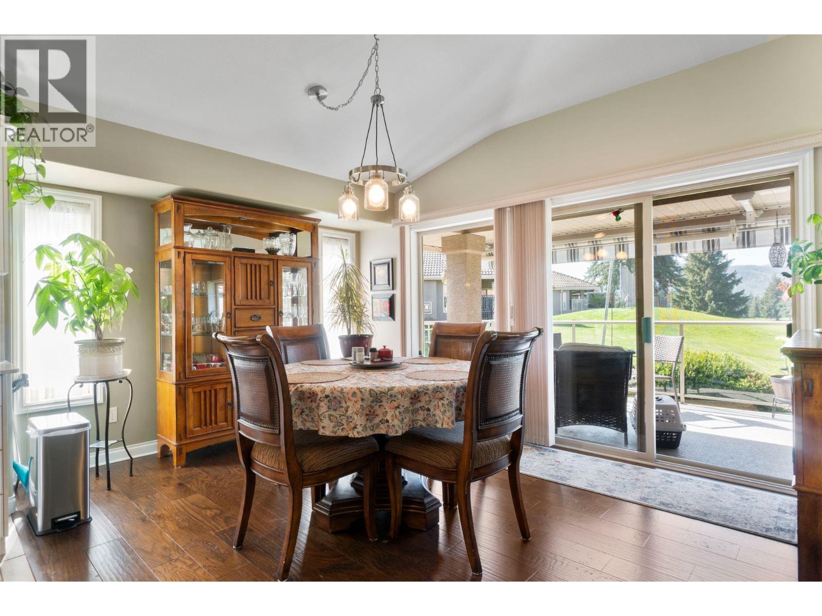 2550 Golf Course Drive Unit# 11. Blind Bay, British Columbia