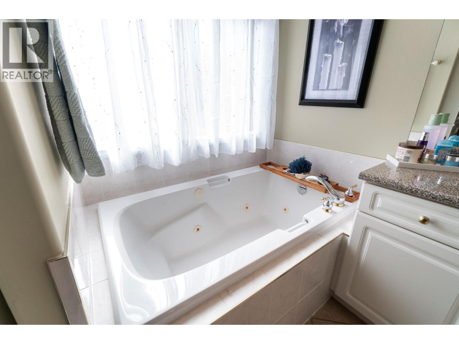 2550 Golf Course Drive Unit# 11. Blind Bay, British Columbia