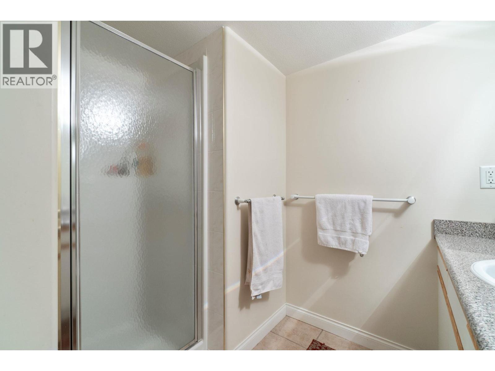 2550 Golf Course Drive Unit# 11. Blind Bay, British Columbia