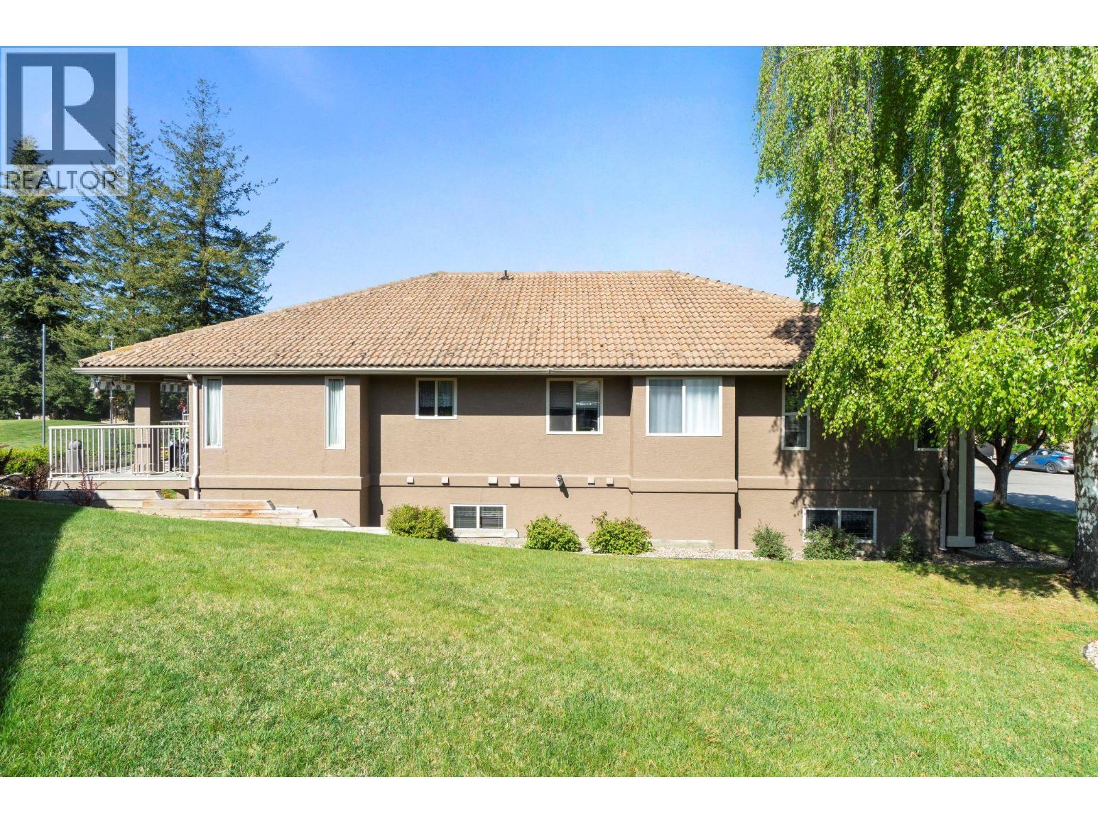 2550 Golf Course Drive Unit# 11. Blind Bay, British Columbia