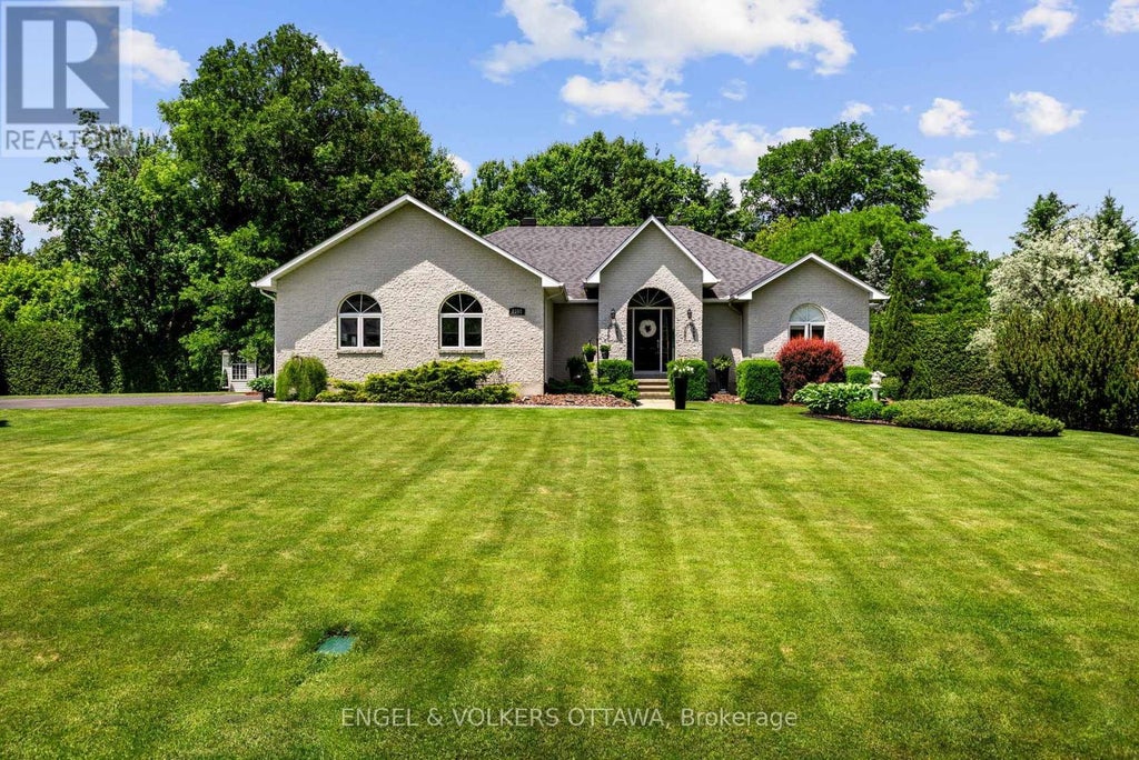 1591 Stephanie Anne Drive, Ottawa