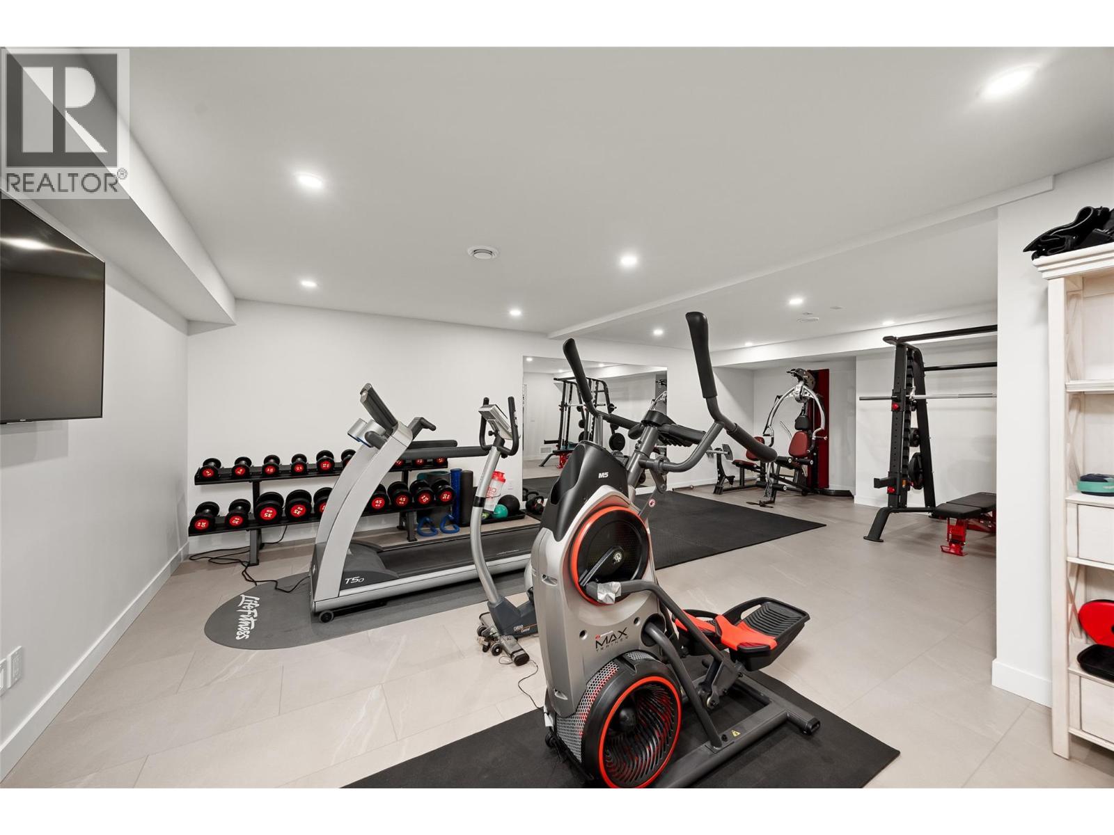 4135 June Springs Road. Kelowna, British Columbia