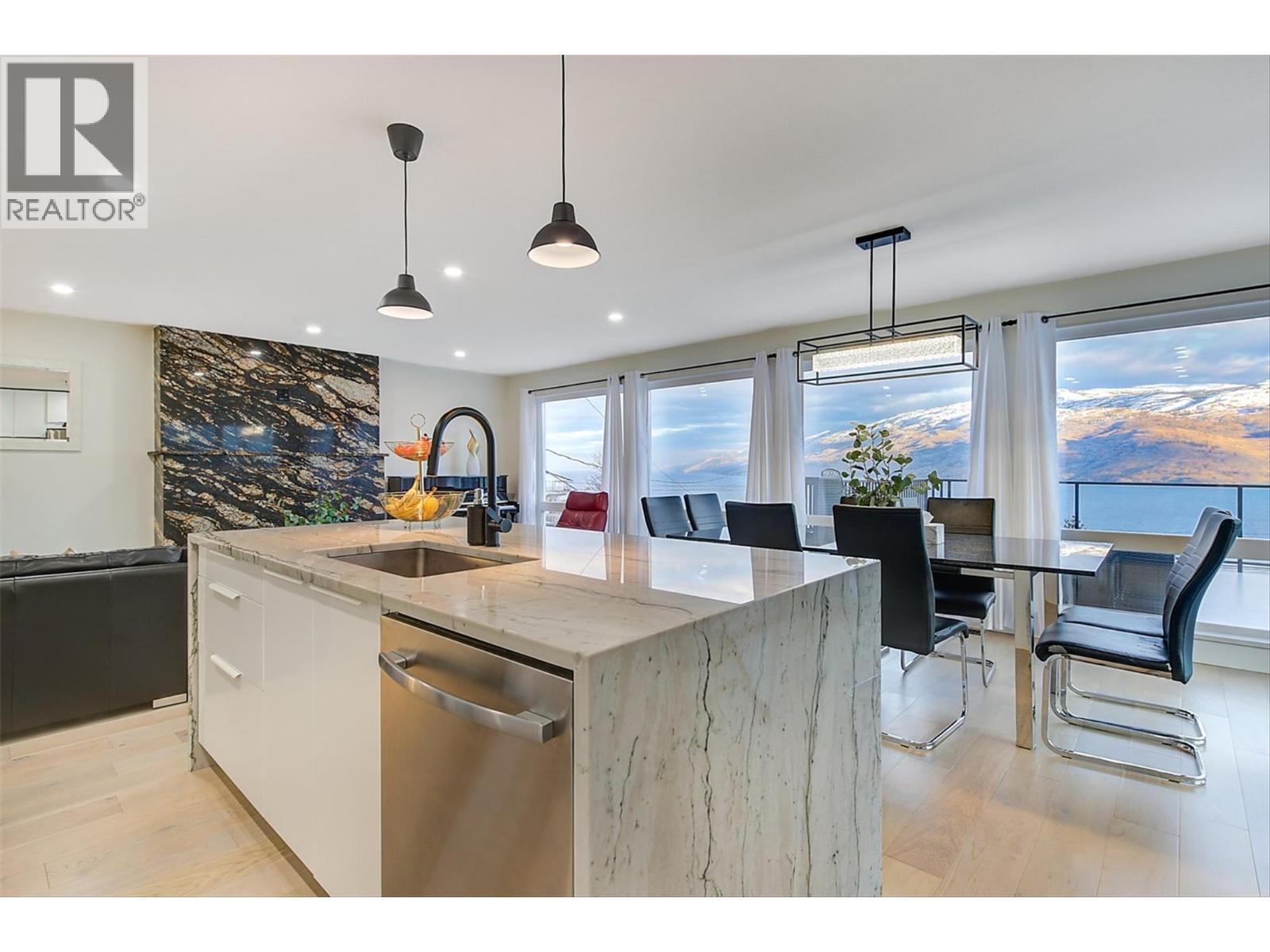 6178 Lipsett Avenue. Peachland, British Columbia