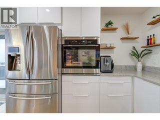 6178 Lipsett Avenue. Peachland, British Columbia