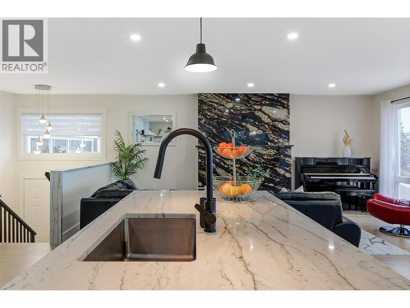 6178 Lipsett Avenue. Peachland, British Columbia