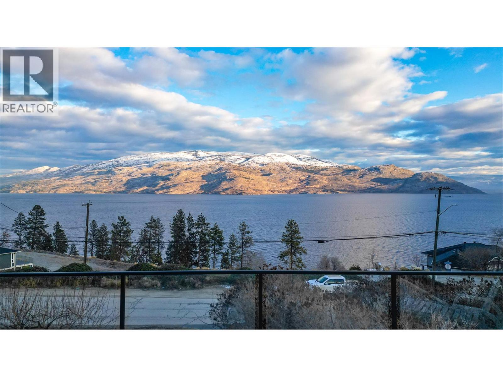 6178 Lipsett Avenue. Peachland, British Columbia