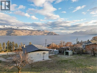 6178 Lipsett Avenue. Peachland, British Columbia