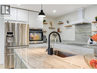 6178 Lipsett Avenue. Peachland, British Columbia