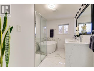 6178 Lipsett Avenue. Peachland, British Columbia