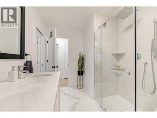 6178 Lipsett Avenue. Peachland, British Columbia