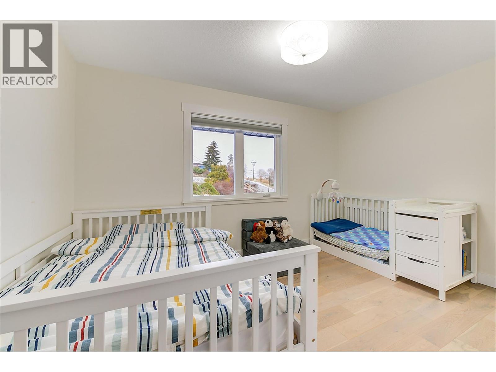 6178 Lipsett Avenue. Peachland, British Columbia