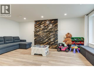 6178 Lipsett Avenue. Peachland, British Columbia