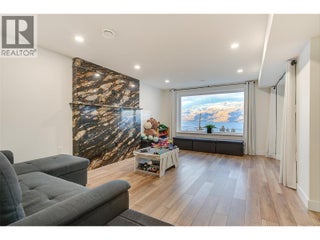 6178 Lipsett Avenue. Peachland, British Columbia