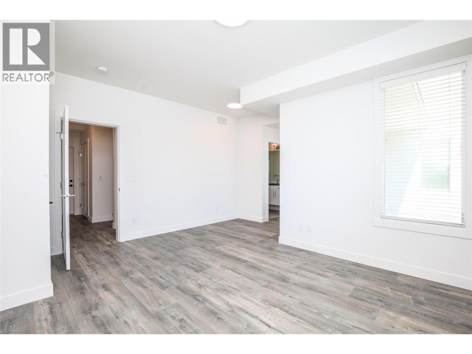 610 Academy Way Unit# 114. Kelowna, British Columbia